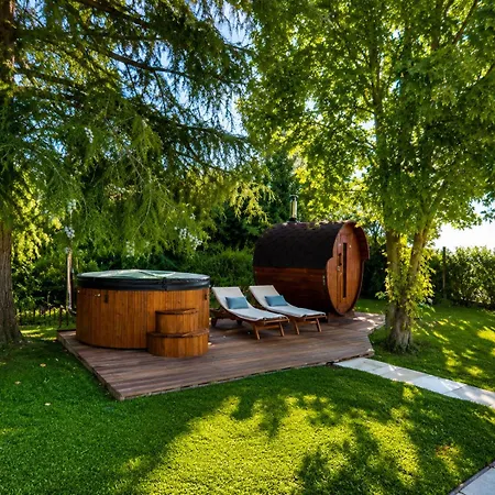 Bed and Breakfast Monet 4*